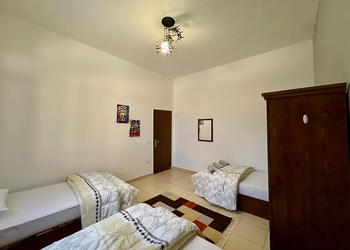 Zowaar Homes Apartment *